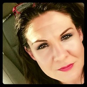 Meet your Posher, Danae michelle